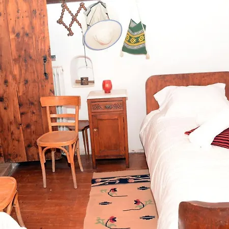 Giorgos' & Noula's In Village- Near Delphi * Desfina