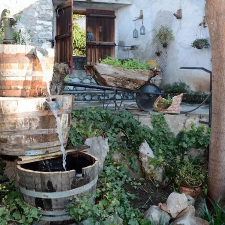 Giorgos' & Noula's In Village- Near Delphi *