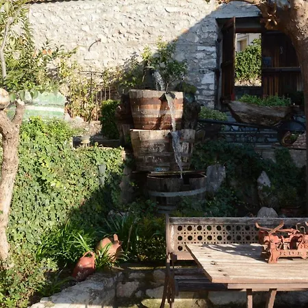 Giorgos' & Noula's In Village- Near Delphi Chalet Desfina