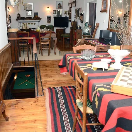 Giorgos' & Noula's In Village- Near Delphi Alpstuga *